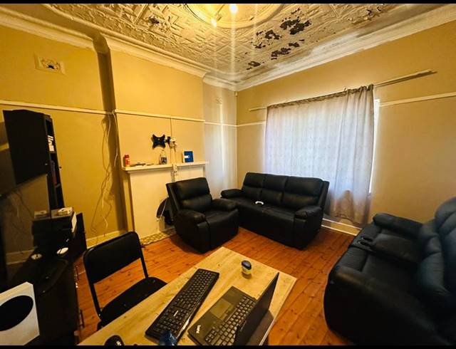 7 BEDROOM HOUSE FOR SALE IN PRIMROSE